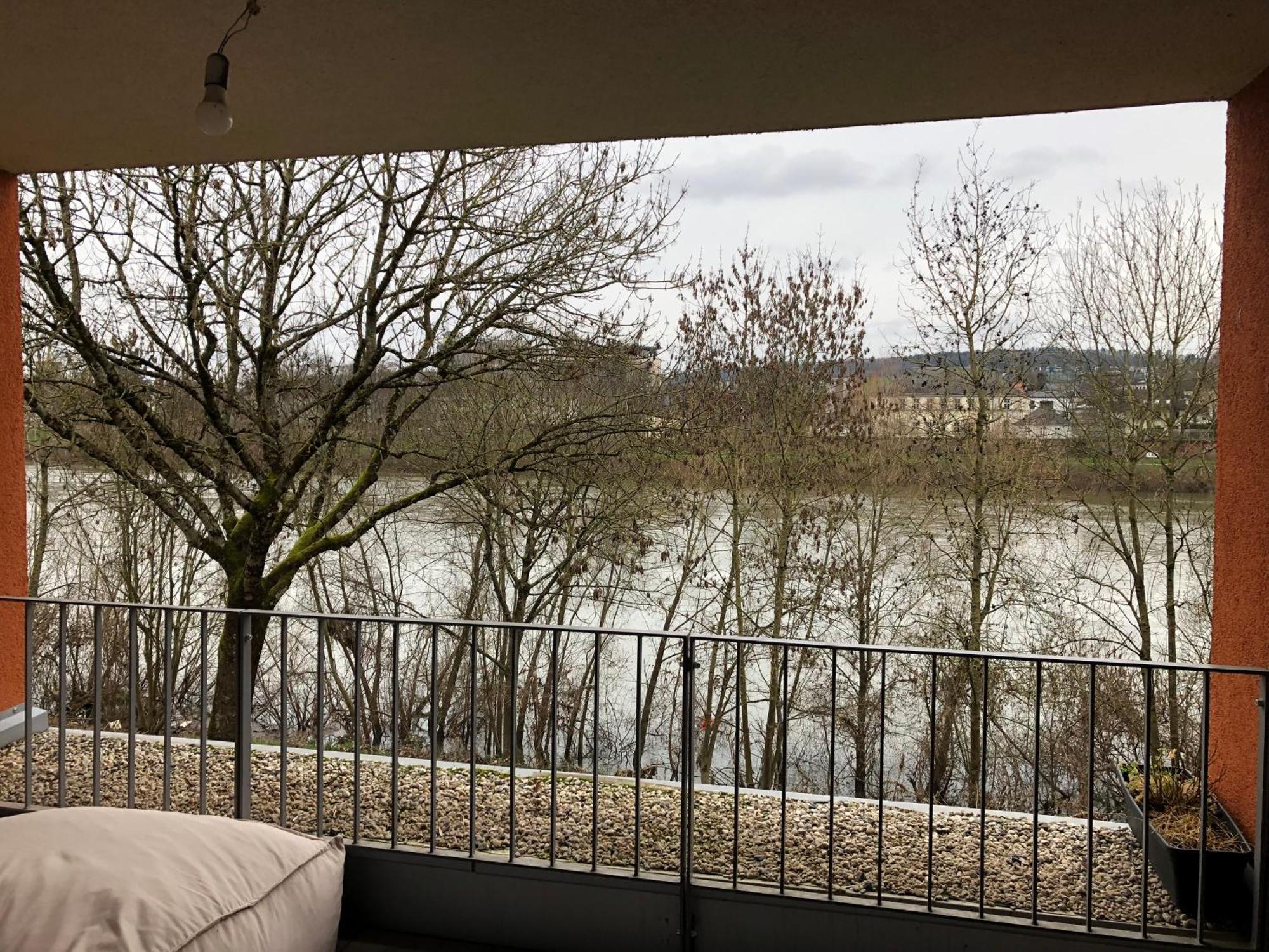 Schickes Apartment Mit Moselblick Tréveris Exterior foto